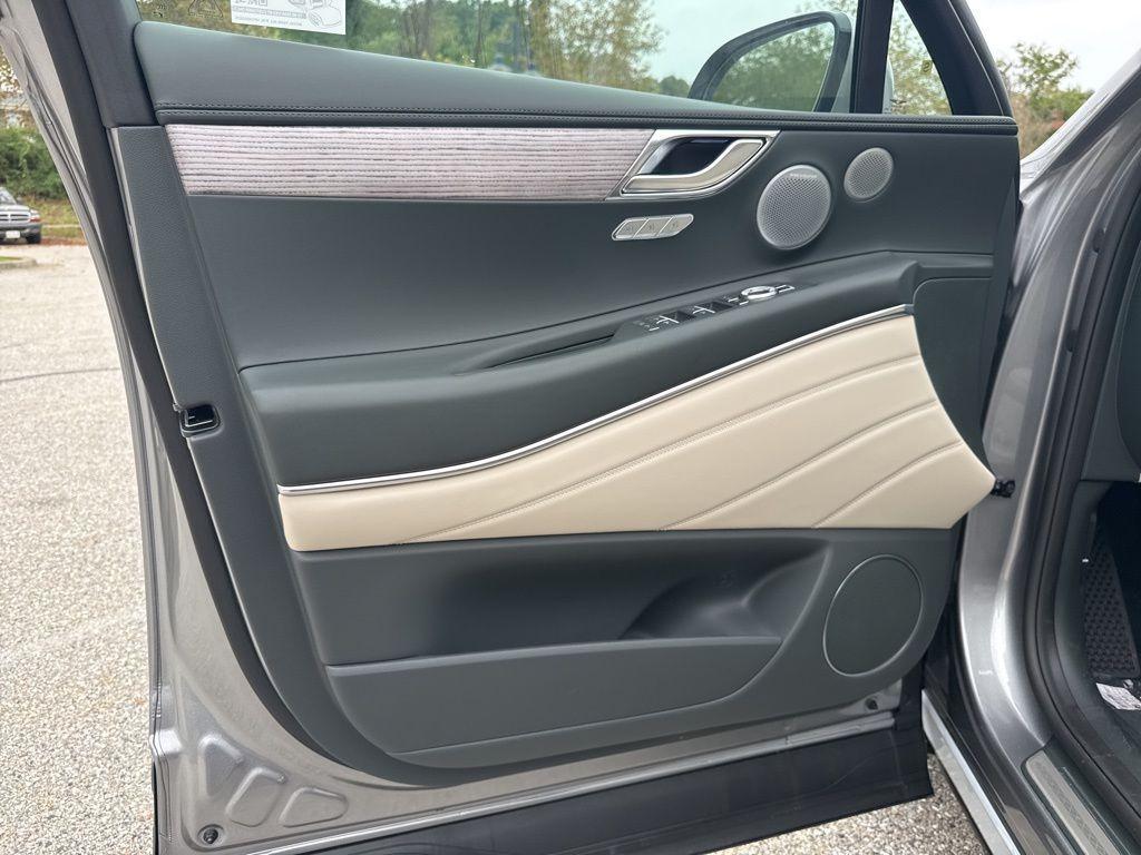 new 2026 Genesis GV80 car, priced at $78,010