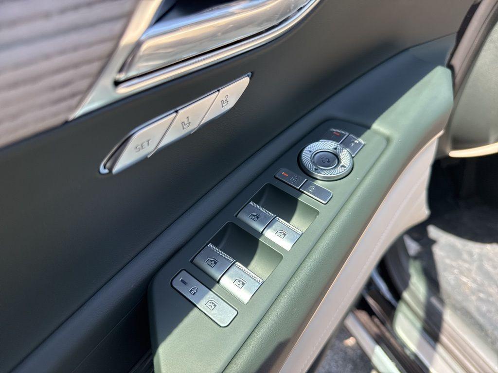 new 2025 Genesis GV80 car, priced at $62,624