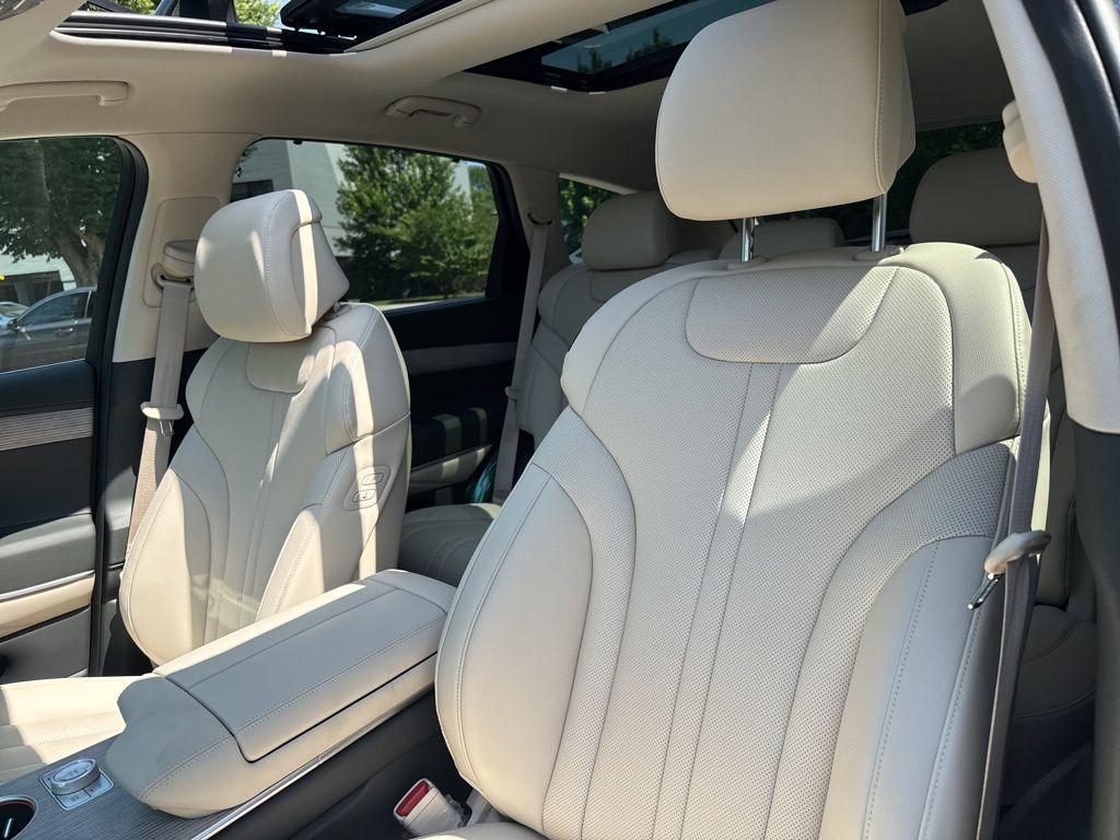 new 2025 Genesis GV80 car, priced at $62,624
