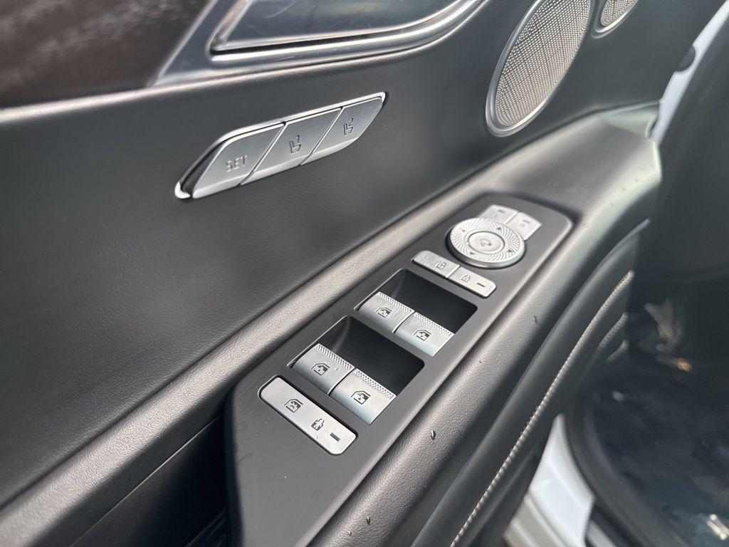 used 2021 Genesis GV80 car, priced at $37,625