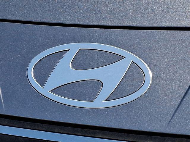 new 2025 Hyundai Elantra car, priced at $23,292