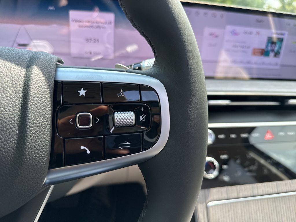 new 2025 Genesis GV80 car, priced at $70,400