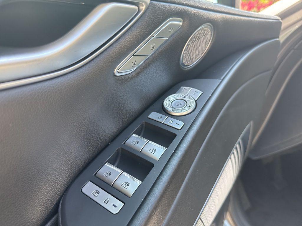 used 2021 Genesis G80 car, priced at $29,635