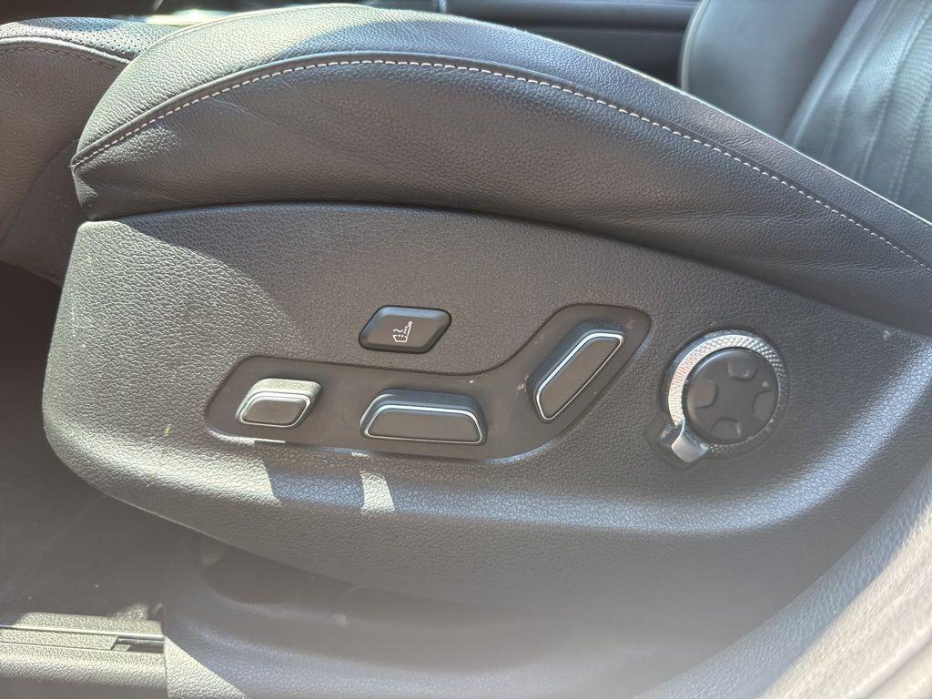used 2021 Genesis G80 car, priced at $29,635
