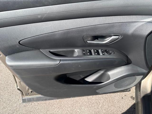 new 2025 Hyundai TUCSON Hybrid car