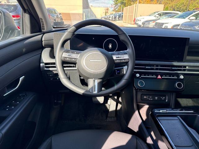 new 2025 Hyundai TUCSON Hybrid car