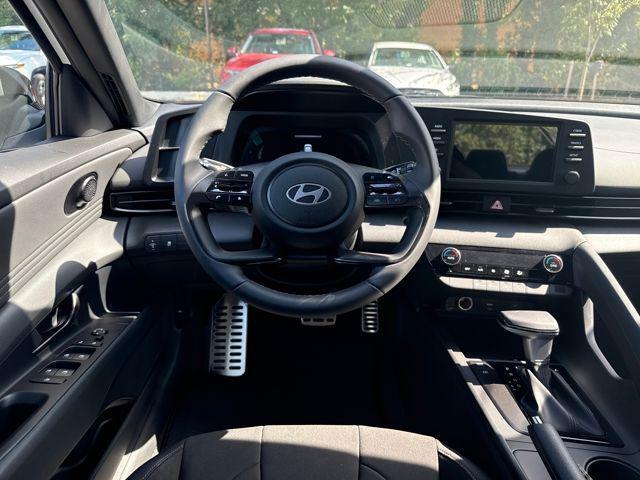 new 2025 Hyundai Elantra car, priced at $23,038