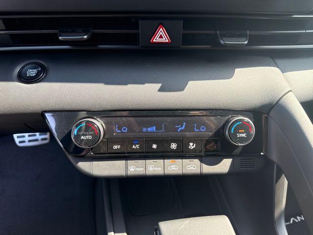 new 2025 Hyundai Elantra car, priced at $23,038