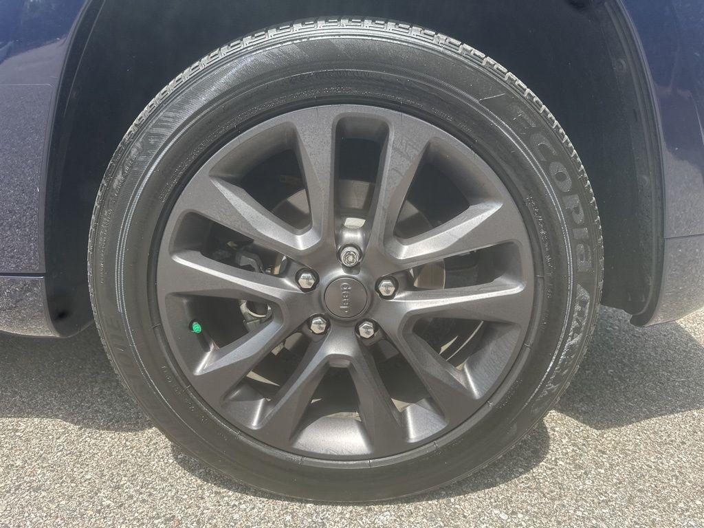 used 2018 Jeep Grand Cherokee car, priced at $26,885