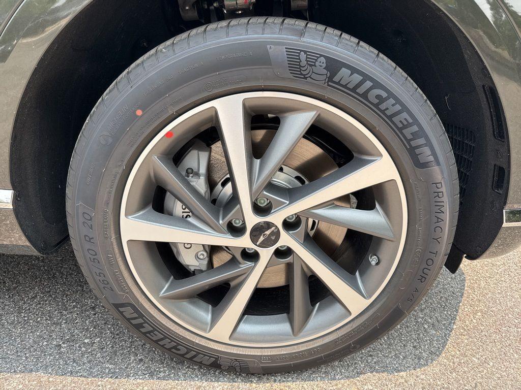 new 2025 Genesis GV80 car, priced at $62,474