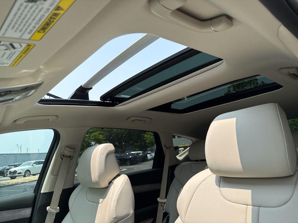 new 2025 Genesis GV80 car, priced at $62,474