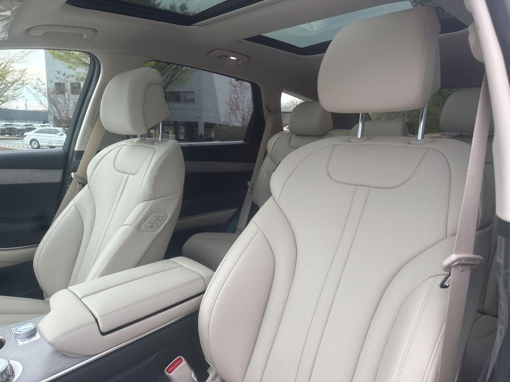 new 2025 Genesis GV80 car, priced at $64,535