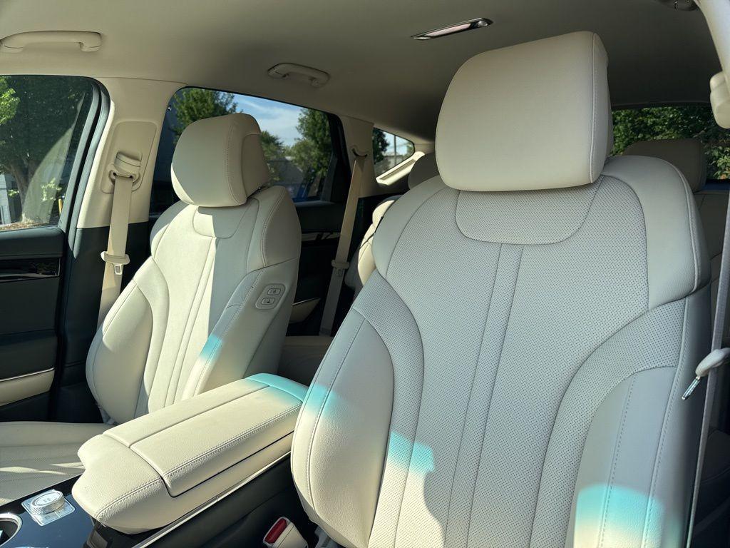 new 2025 Genesis GV80 car, priced at $54,700