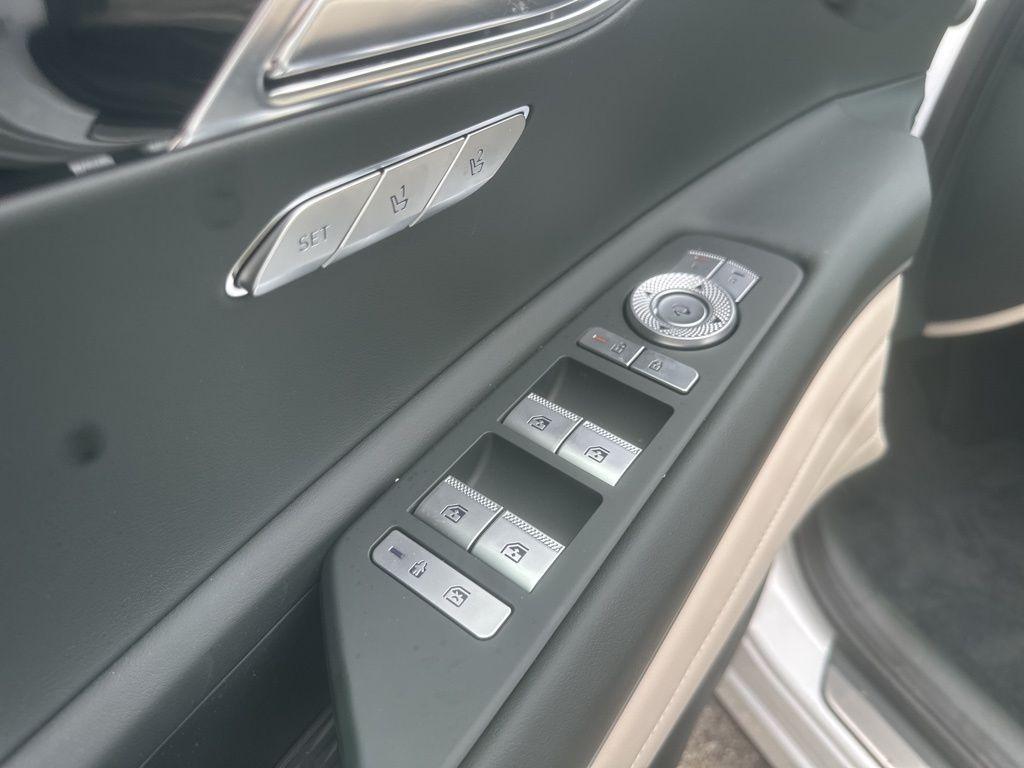 new 2025 Genesis GV80 car, priced at $59,845