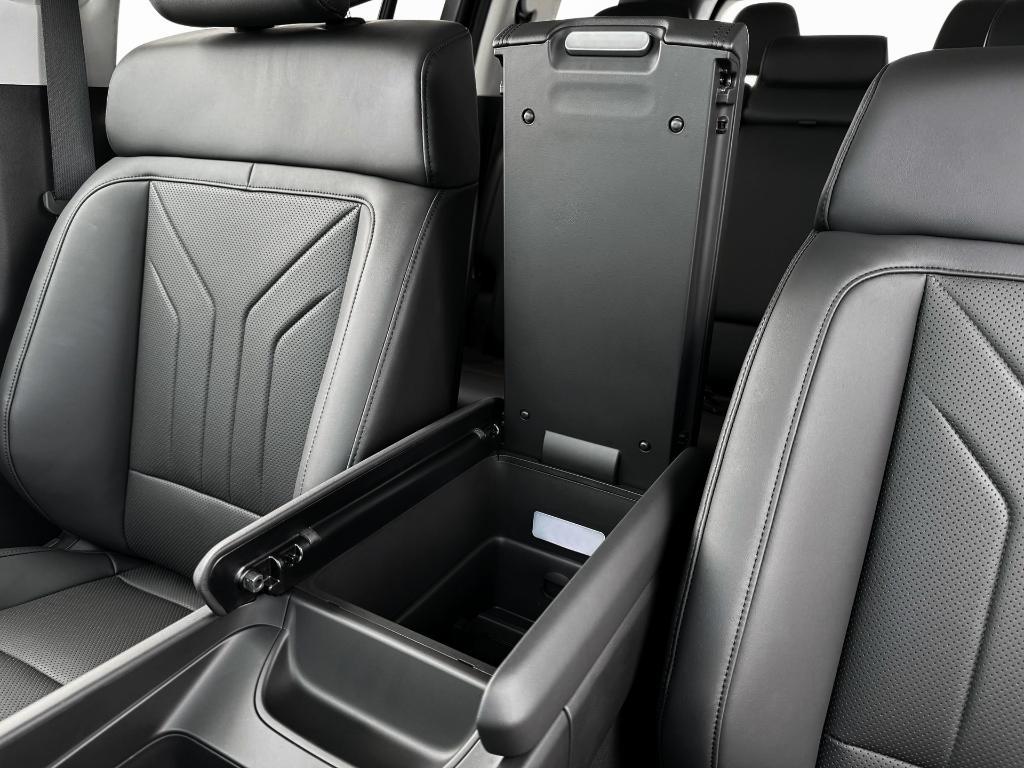 new 2025 Hyundai Santa Fe car, priced at $37,420