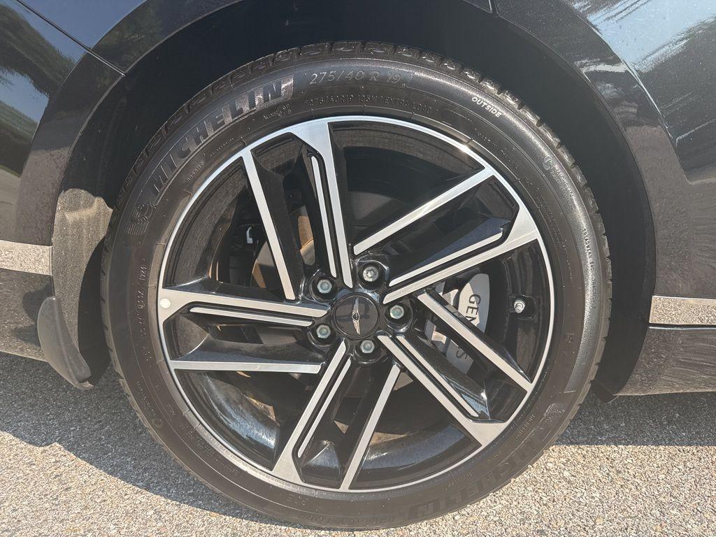 new 2025 Genesis G80 car, priced at $58,999
