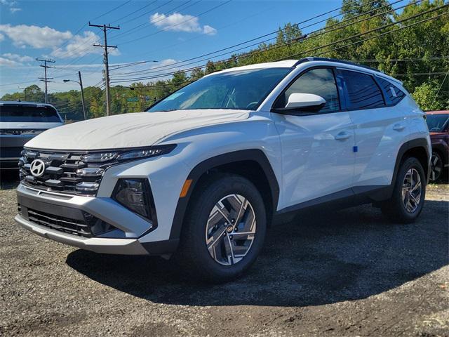 new 2025 Hyundai Tucson Hybrid car, priced at $33,870