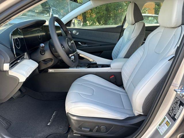 new 2025 Hyundai Elantra car, priced at $25,958