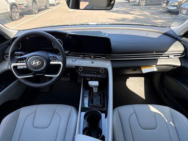 new 2025 Hyundai Elantra car, priced at $25,958