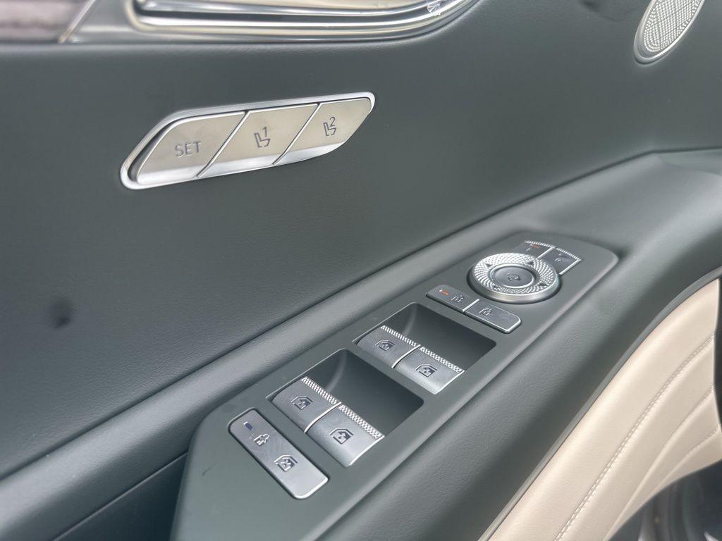 new 2025 Genesis GV80 car, priced at $64,200
