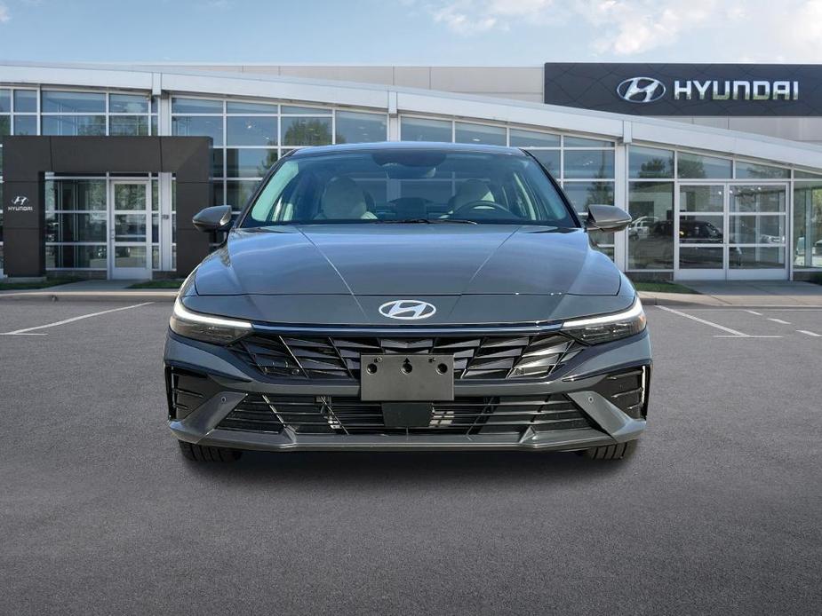 new 2025 Hyundai Elantra HEV car, priced at $29,917