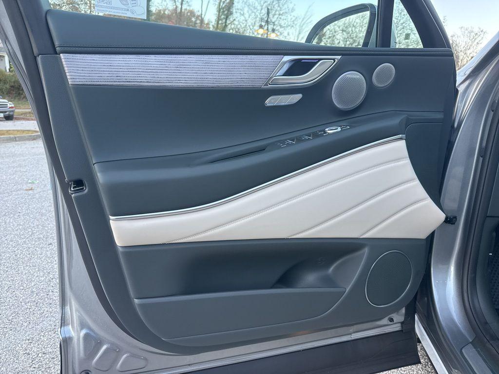 new 2026 Genesis GV80 car, priced at $83,285