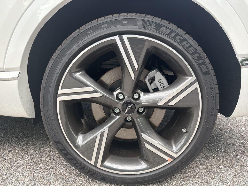 new 2025 Genesis GV80 car, priced at $70,930