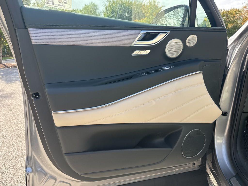 new 2026 Genesis GV80 car, priced at $77,170