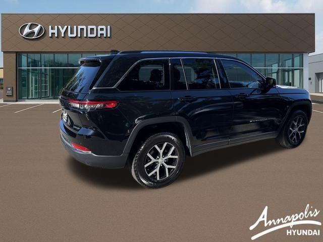 used 2023 Jeep Grand Cherokee car, priced at $31,799