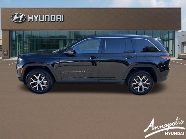 used 2023 Jeep Grand Cherokee car, priced at $31,799