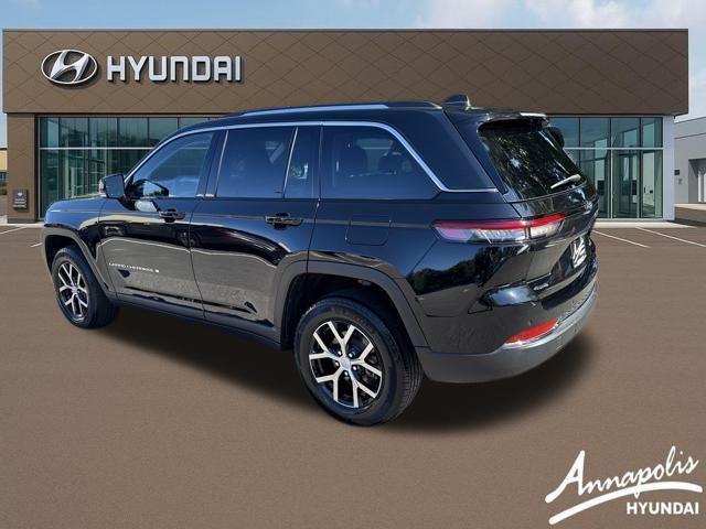 used 2023 Jeep Grand Cherokee car, priced at $31,799