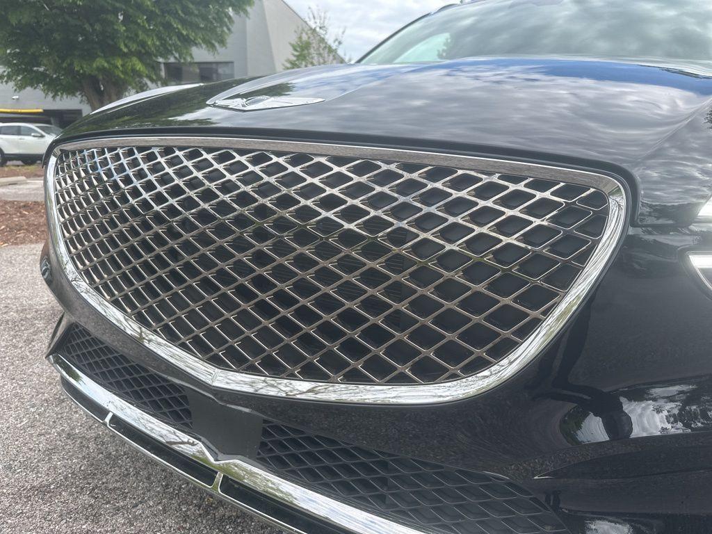 new 2025 Genesis GV70 car, priced at $47,917