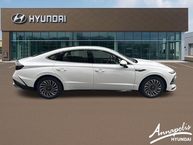 new 2025 Hyundai Sonata Hybrid car, priced at $36,936