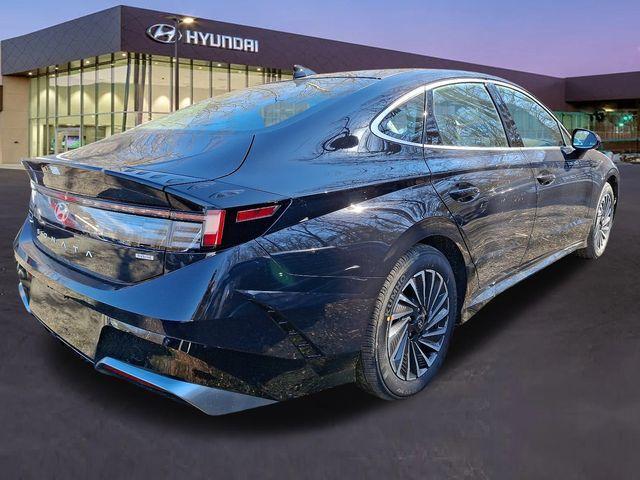 new 2025 Hyundai Sonata Hybrid car, priced at $31,338