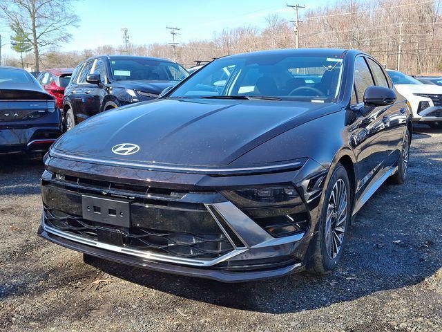 new 2025 Hyundai Sonata Hybrid car, priced at $31,548