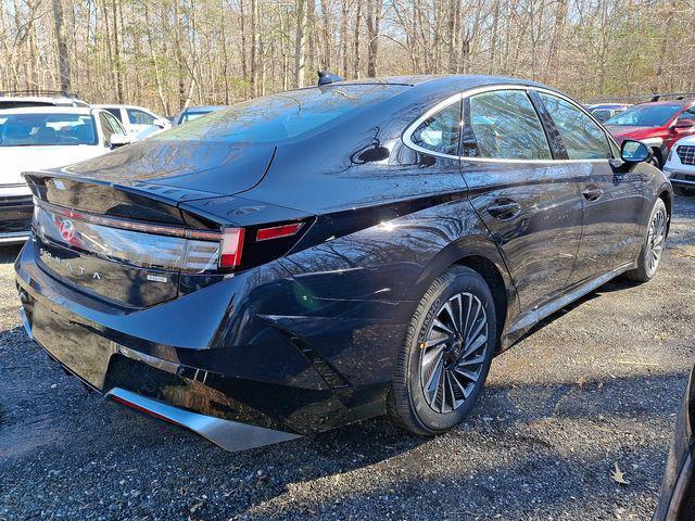 new 2025 Hyundai Sonata Hybrid car, priced at $31,548