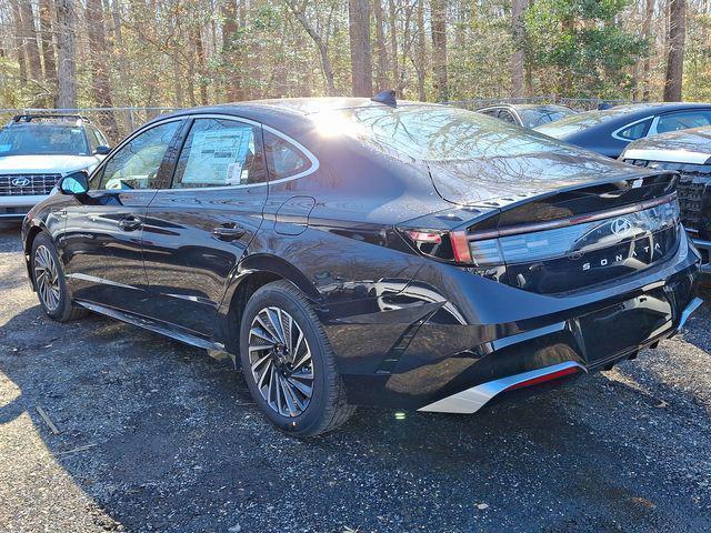 new 2025 Hyundai Sonata Hybrid car, priced at $31,548