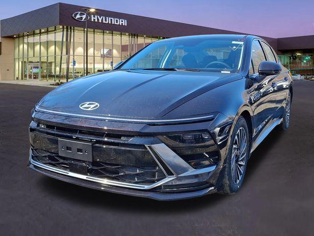 new 2025 Hyundai Sonata Hybrid car, priced at $31,338