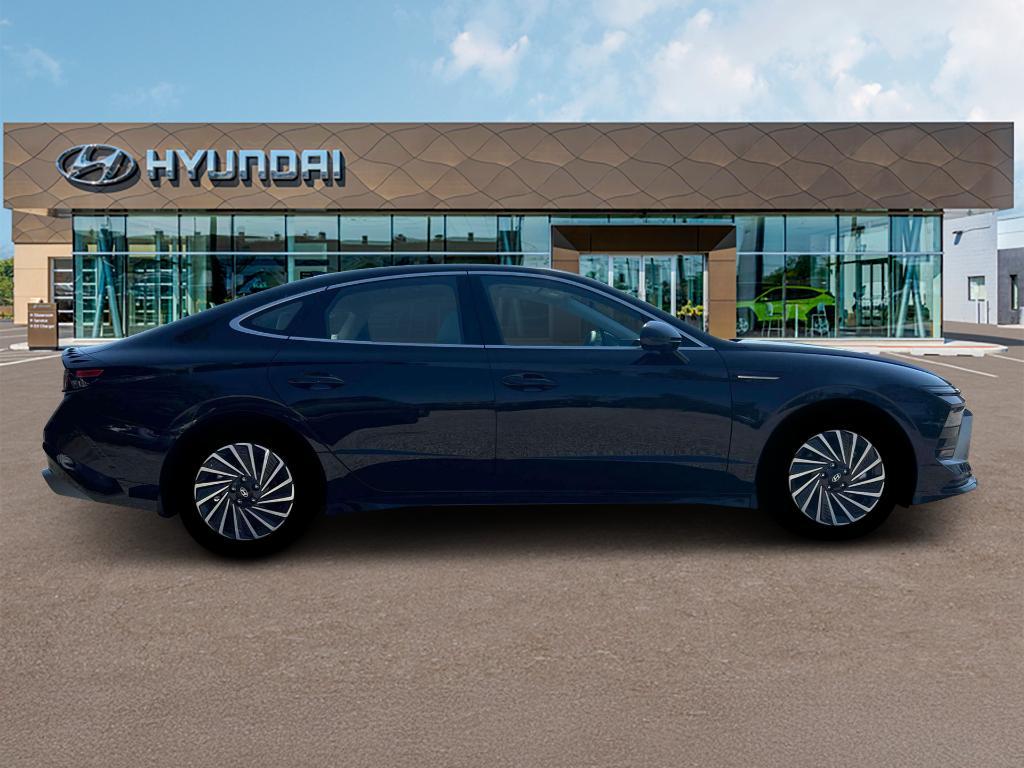 new 2025 Hyundai Sonata Hybrid car, priced at $31,595