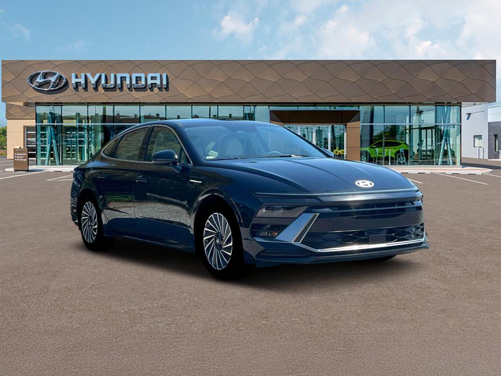 new 2025 Hyundai Sonata Hybrid car, priced at $31,595