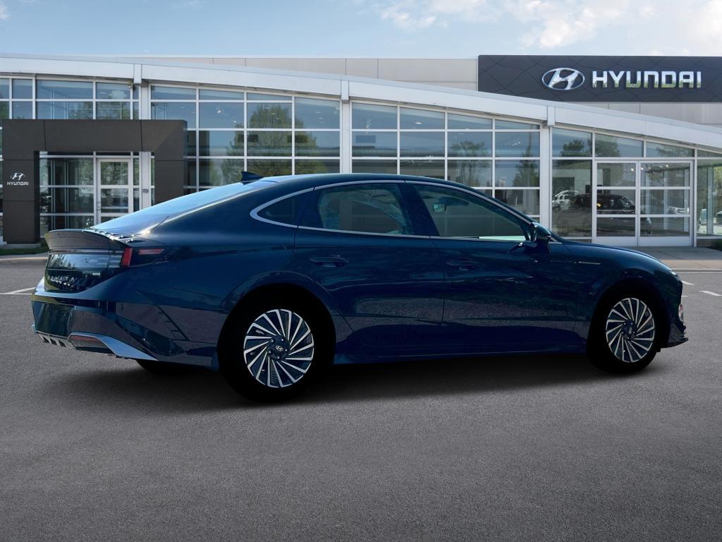 new 2025 Hyundai Sonata Hybrid car, priced at $31,845