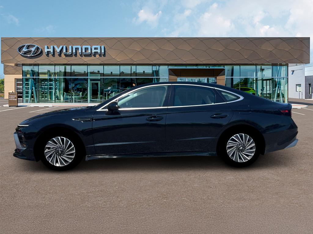 new 2025 Hyundai Sonata Hybrid car, priced at $31,595