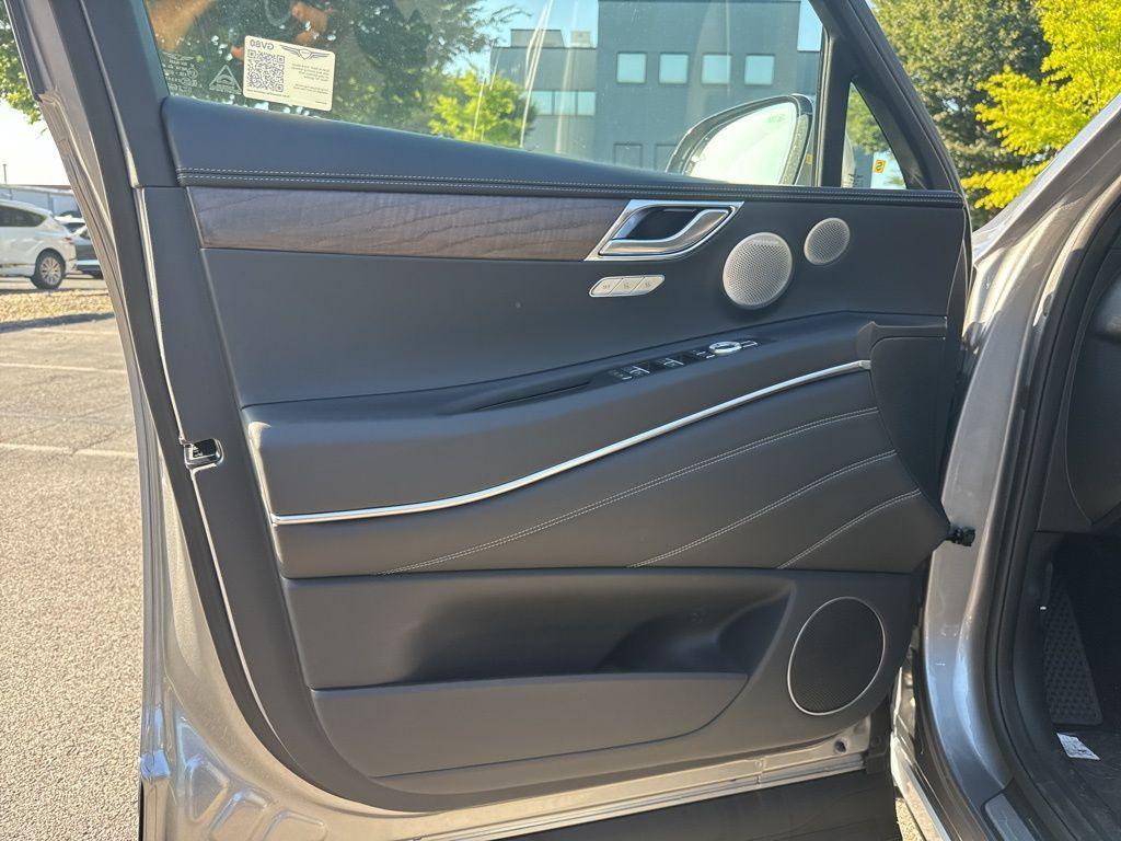 new 2025 Genesis GV80 car, priced at $71,355