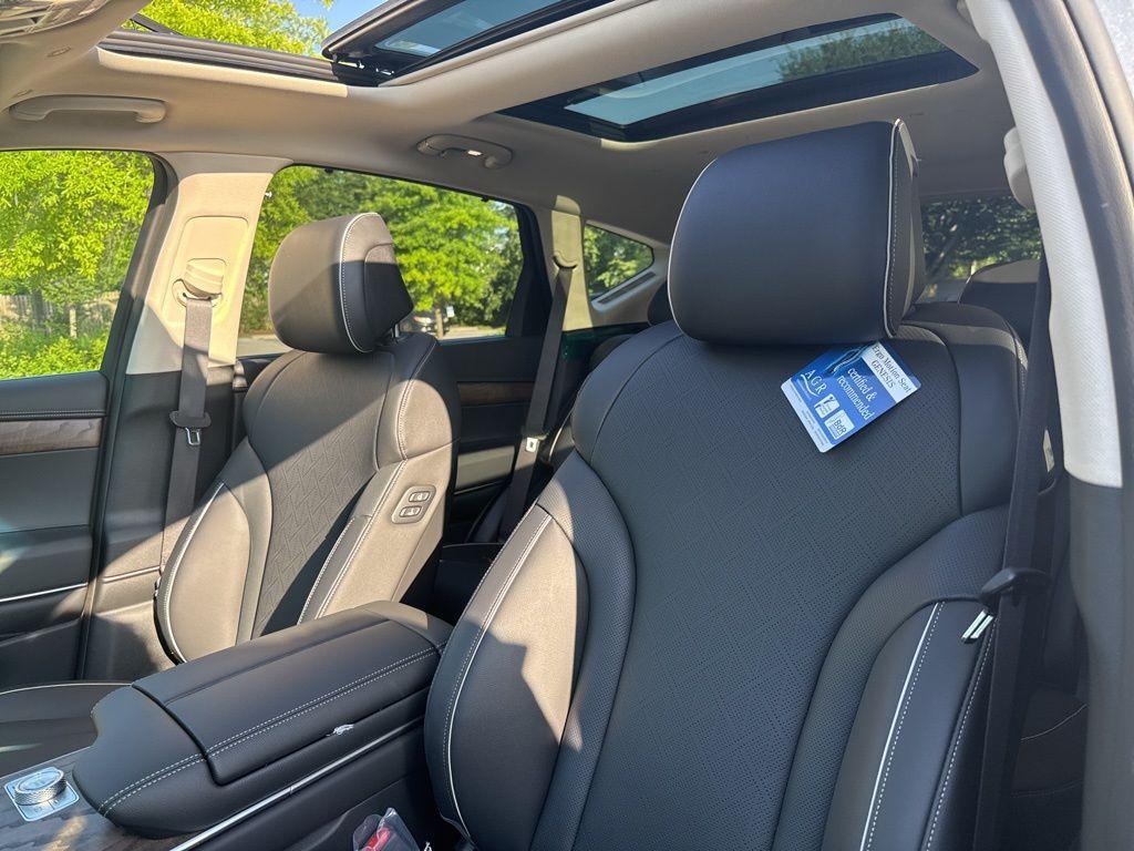 new 2025 Genesis GV80 car, priced at $71,355