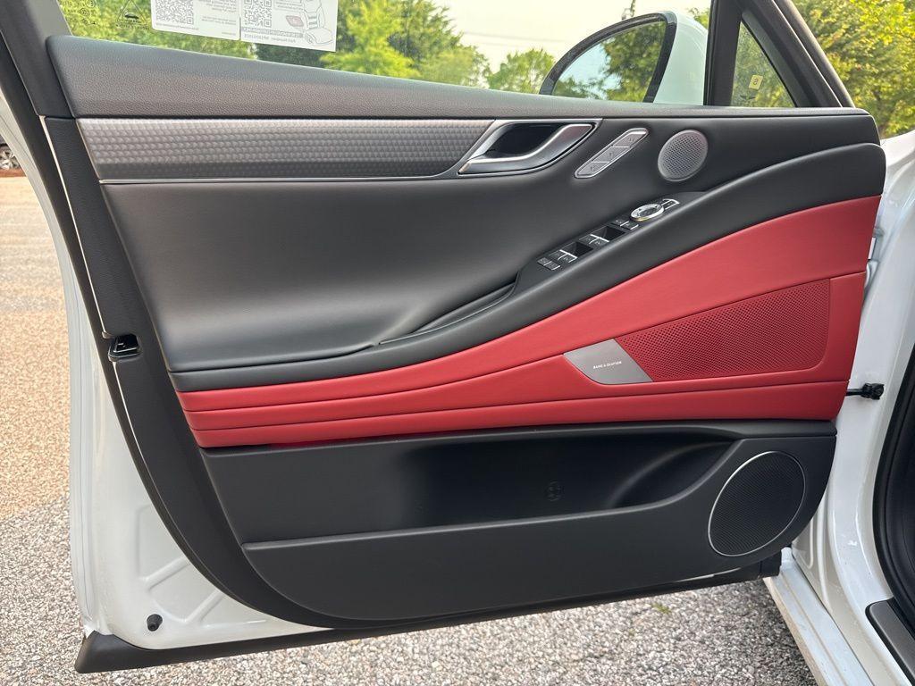 new 2025 Genesis G80 car, priced at $71,285
