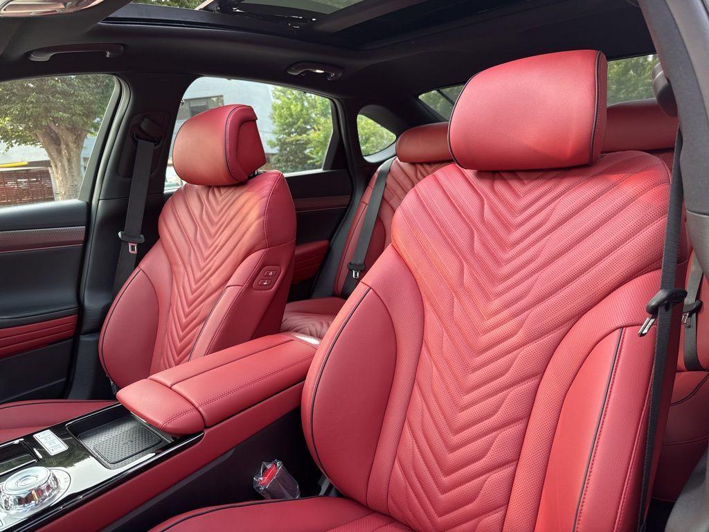 new 2025 Genesis G80 car, priced at $71,285