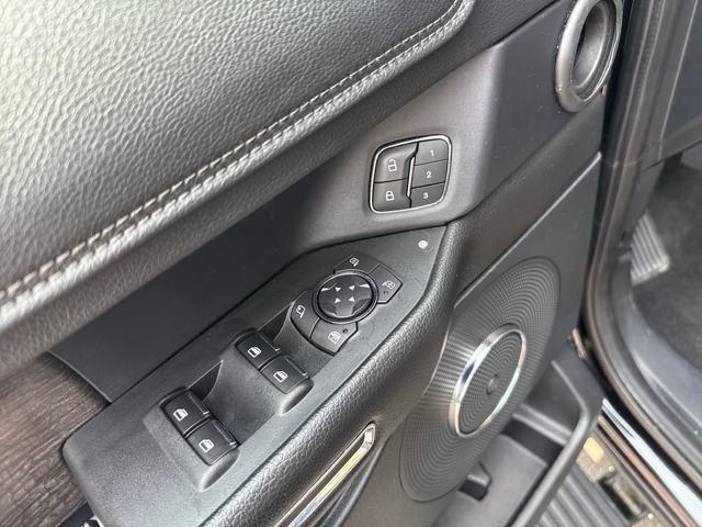 used 2019 Ford Expedition car, priced at $27,043