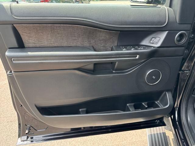used 2019 Ford Expedition car, priced at $27,043