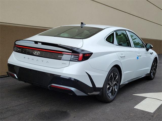 new 2024 Hyundai Sonata car, priced at $26,124