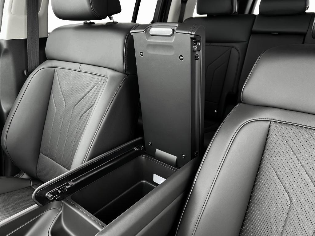 new 2025 Hyundai Santa Fe car, priced at $34,284